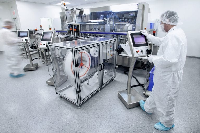 Clean pharmaceutical manufacturing room